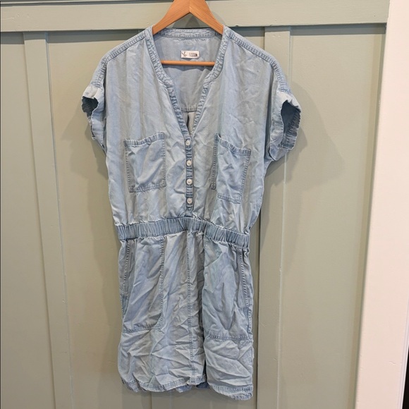 Carve Designs Hadley Chambray Dress Large — Coastal Chic Denim Blue | Minimalist - Picture 2 of 9